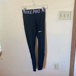 Nike pro black leggings size small